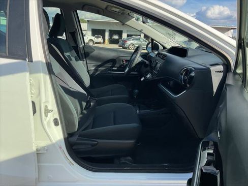 Used 2016 Toyota Prius C Two image 32