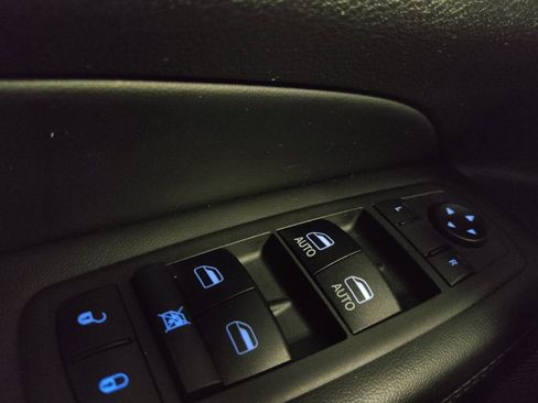 Used 2019 Jeep Grand Cherokee Altitude RWD image 27