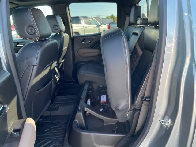 Used 2024 GMC Canyon Denali AWD/4WD image 15