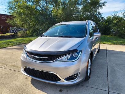 Used 2017 Chrysler Pacifica Touring-L