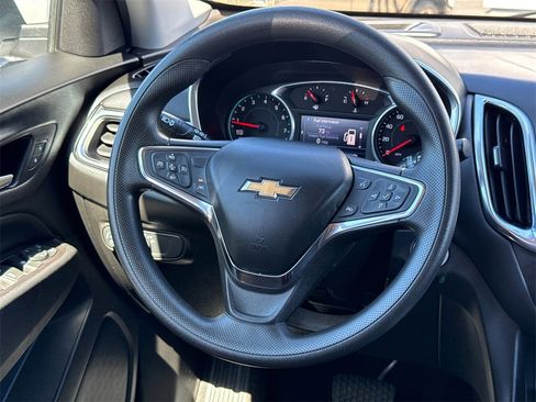 Used 2021 Chevrolet Equinox LT image 22