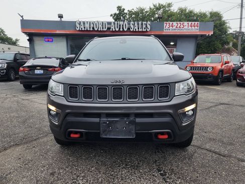 Used 2019 Jeep Compass Trailhawk w/ Leather Interior Group AWD/4WD image 6