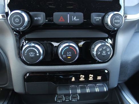 New 2026 RAM 1500 Express AWD/4WD image 24