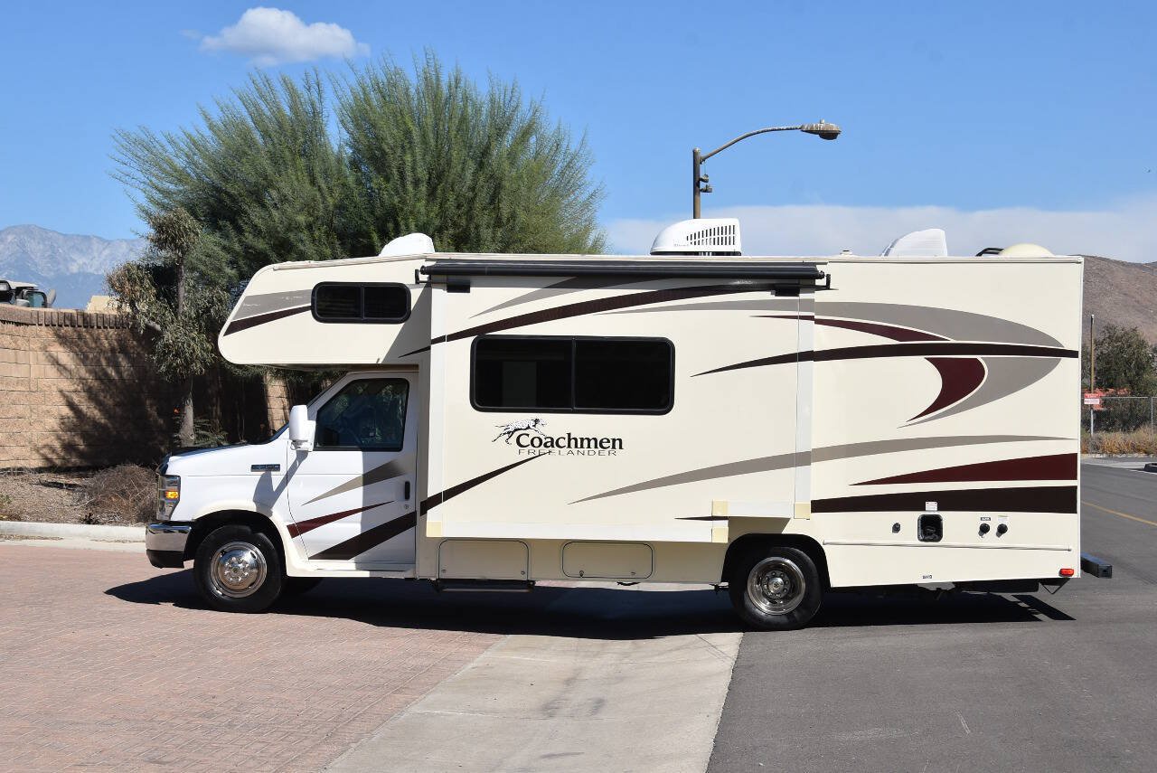 Used 2016 Ford E-350 and Econoline 350 Super Duty w/ Motorhome Prep Package RWD image 4