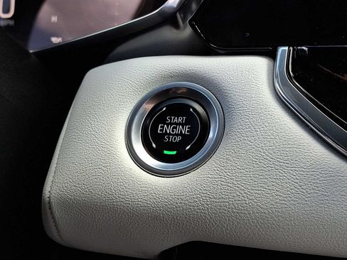 Used 2024 GMC Canyon AT4X AWD/4WD image 25