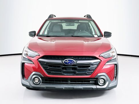 Used 2025 Subaru Outback Premium image 2