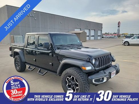 Used 2024 Jeep Gladiator Sport AWD/4WD image 1
