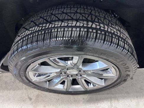 Used 2015 Chevrolet Suburban LTZ AWD/4WD image 12