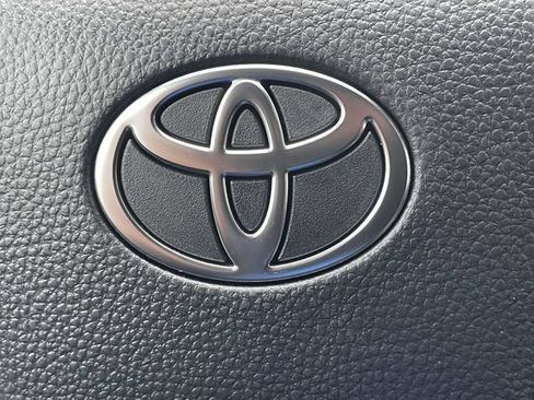 Used 2026 Toyota Camry SE FWD image 44