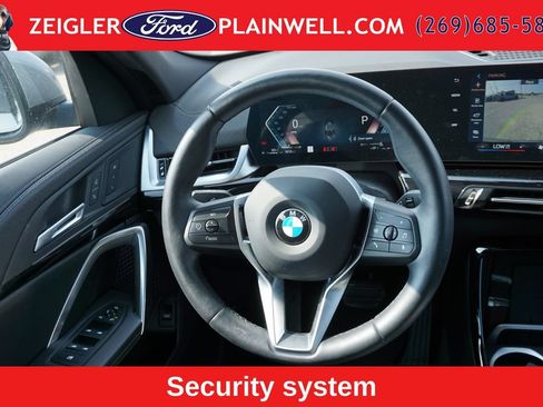 Used 2025 BMW X2 xDrive28i AWD/4WD image 14