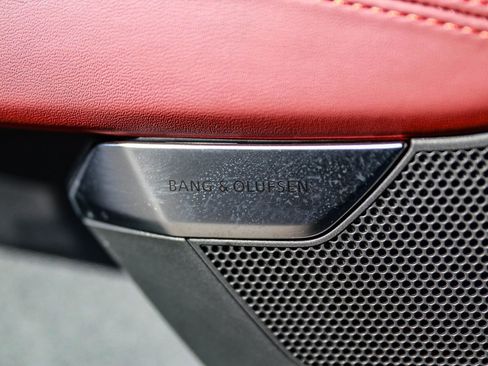 Used 2024 Audi e-tron GT Premium Plus image 23