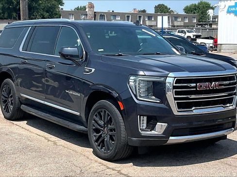 Used 2023 GMC Yukon XL SLT AWD/4WD image 1