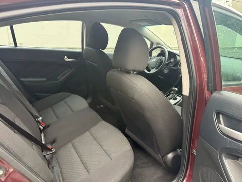 Used 2018 Kia Forte LX image 15