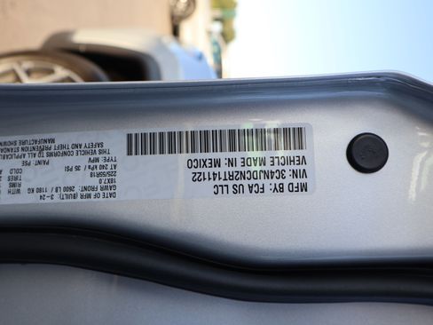 Used 2024 Jeep Compass Limited image 46