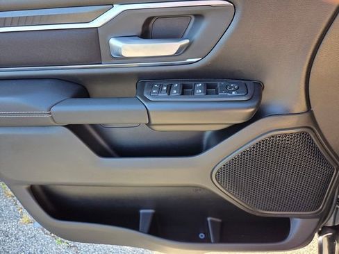 New 2026 RAM 1500 4x4 Crew Cab image 16