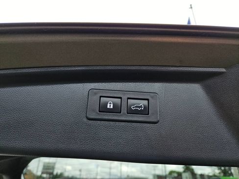 Used 2021 Subaru Outback Touring XT AWD/4WD image 12