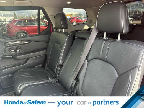 Used 2023 Honda Pilot Elite image 13