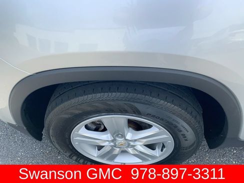 Used 2019 Chevrolet Trax LT w/ LT Convenience Package AWD/4WD image 32