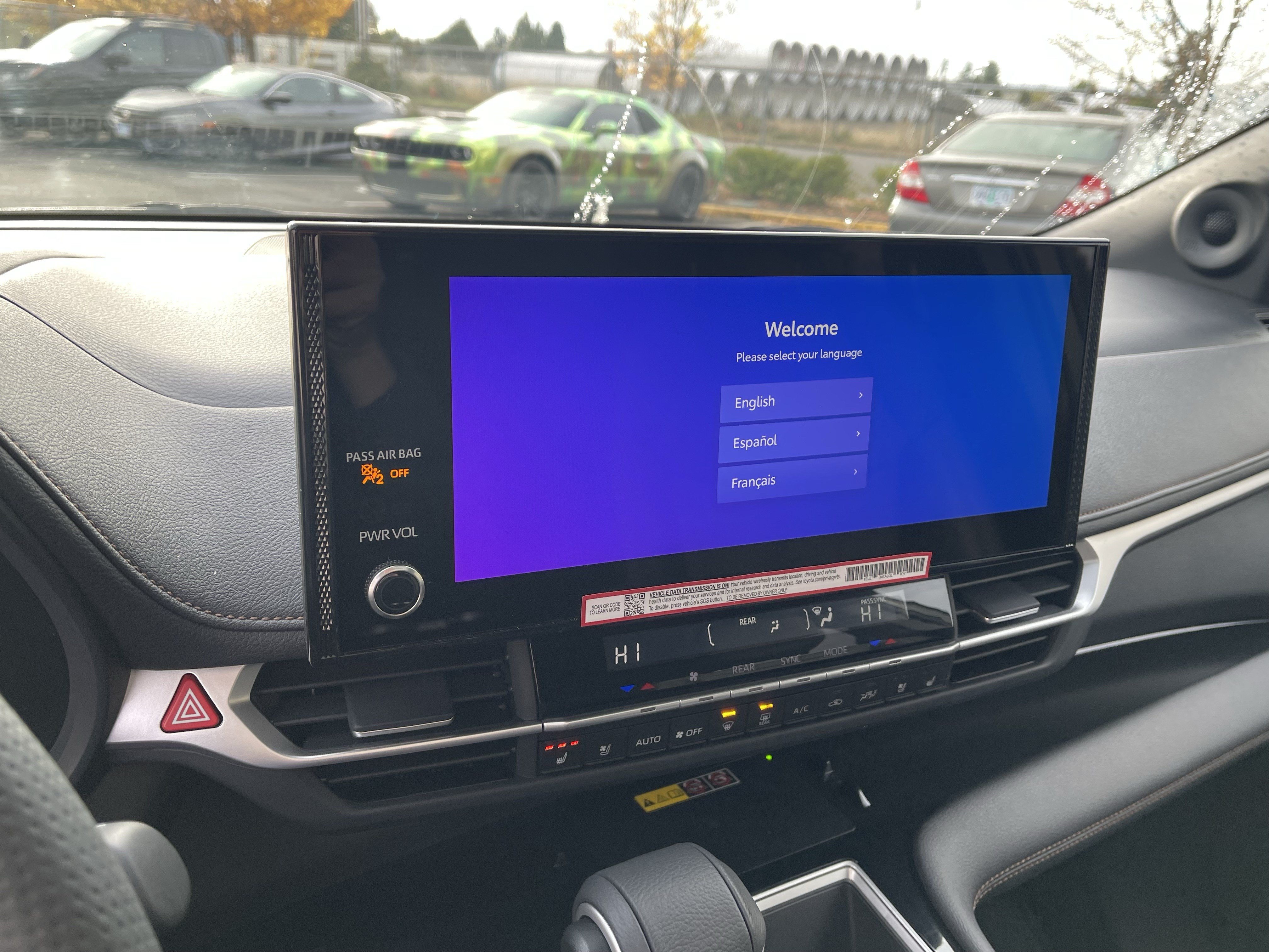 Used 2025 Toyota Sienna Platinum AWD/4WD image 24