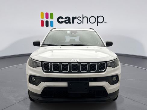 Used 2024 Jeep Compass Latitude AWD/4WD image 6