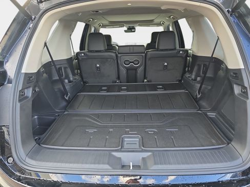 New 2025 Honda Pilot Elite image 13