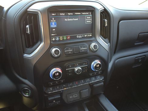 Used 2021 GMC Sierra 3500 Denali w/ Denali Black Diamond Edition AWD/4WD image 25