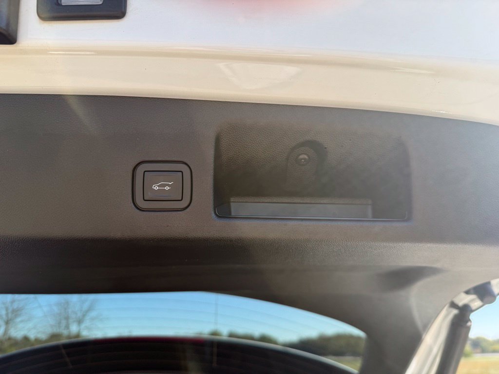 Used 2024 Chevrolet Equinox EV LT AWD/4WD image 8