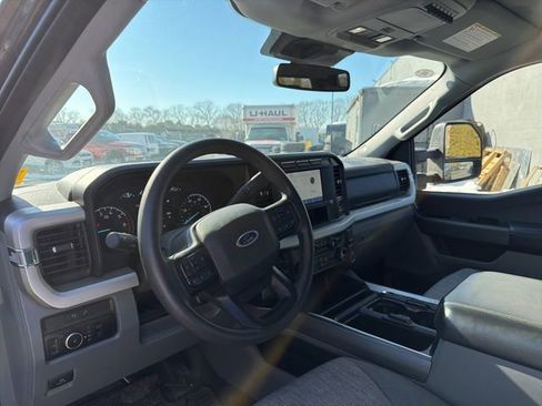 Used 2023 Ford F250 XLT image 13