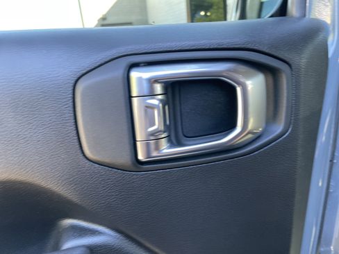 Used 2025 Jeep Wrangler Sport S w/ Convenience Group image 25