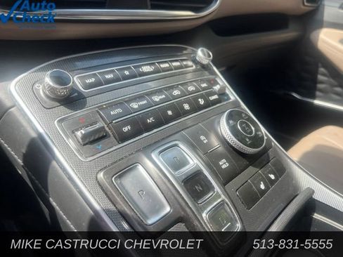 Used 2023 Hyundai Santa Fe SEL w/ Premium Package AWD/4WD image 12