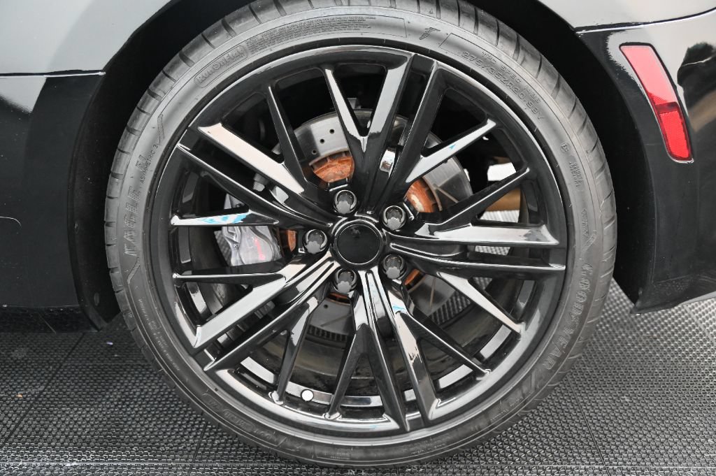 Used 2019 Chevrolet Camaro SS RWD image 40