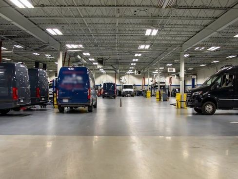 Used 2025 Mercedes-Benz Sprinter 2500 image 22