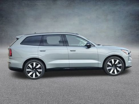 New 2025 Volvo EX90 Ultra image 2