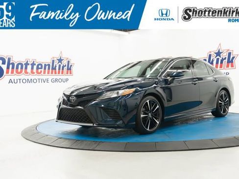 Used 2019 Toyota Camry XSE FWD image 1