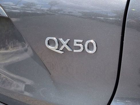Used 2020 INFINITI QX50 Luxe w/ Navigation Package FWD image 13