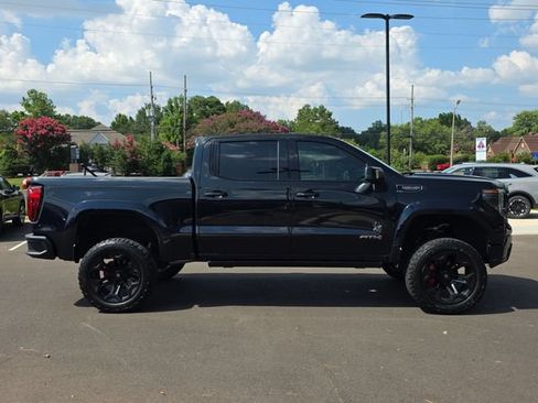 Used 2024 GMC Sierra 1500 AT4 w/ Technology Package AWD/4WD image 6