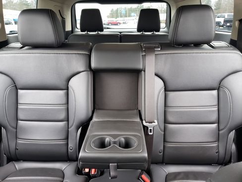 Used 2023 GMC Acadia Denali image 31