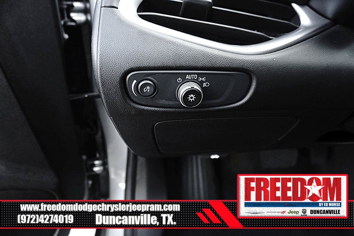 Used 2025 Chevrolet Malibu LT FWD image 22