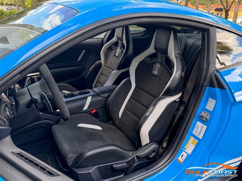 Used 2022 Ford Mustang Shelby GT500 w/ Carbon Fiber Track Pack RWD image 20