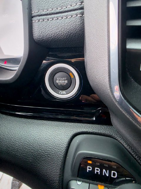 Used 2025 RAM 1500 Laramie AWD/4WD image 22