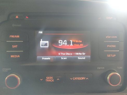 Used 2015 Kia Optima LX FWD image 25