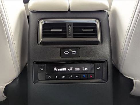 Used 2024 MAZDA CX-90 Plug-In Hybrid w/ Premium Plus image 32