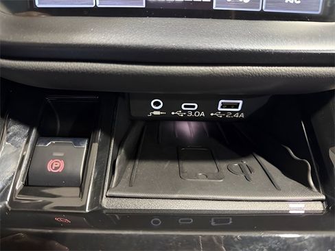 Certified 2025 Subaru Outback Wilderness w/ Wilderness Package image 23