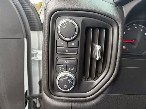 Used 2025 RAM ProMaster 2500 w/ Convenience Group image 24