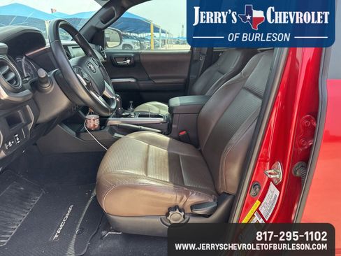 Used 2016 Toyota Tacoma Limited w/ Towing Package AWD/4WD image 11