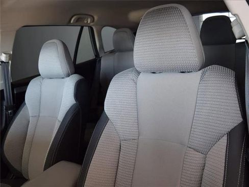 Used 2024 Subaru Outback Premium image 11