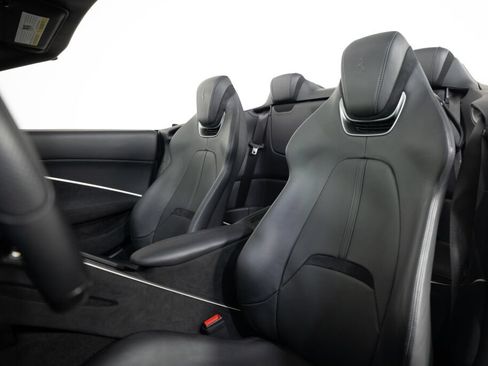 Used 2024 Ferrari Roma Spider RWD image 13