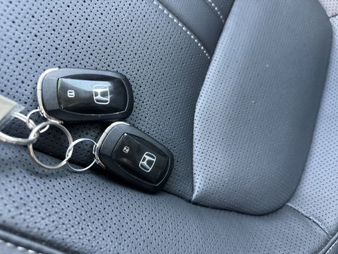 Used 2024 Honda Pilot Elite image 20