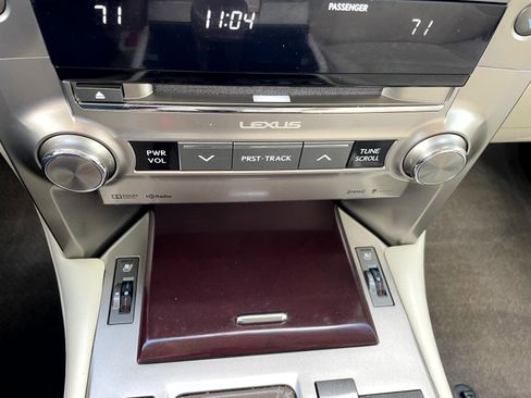 Used 2019 Lexus GX 460 Premium w/ Premium Package AWD/4WD image 18