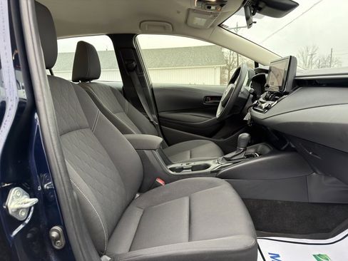 Used 2025 Toyota Corolla LE image 23